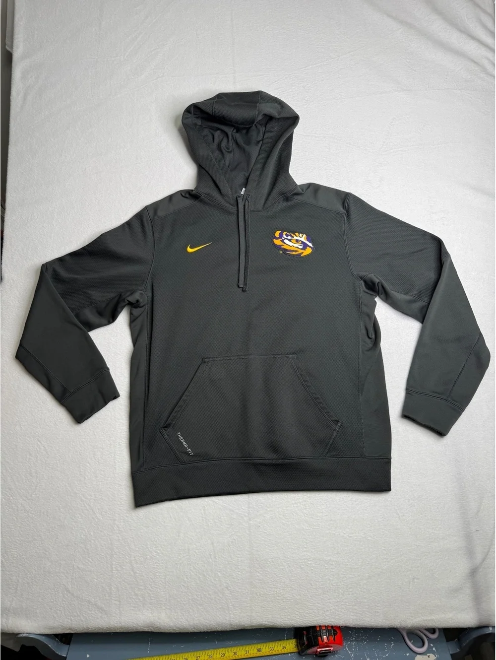 Nike LSU Tigers Therma-FIT Hoodie Men’s Large Gray NCAA Football Pullover